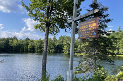 church pond sign