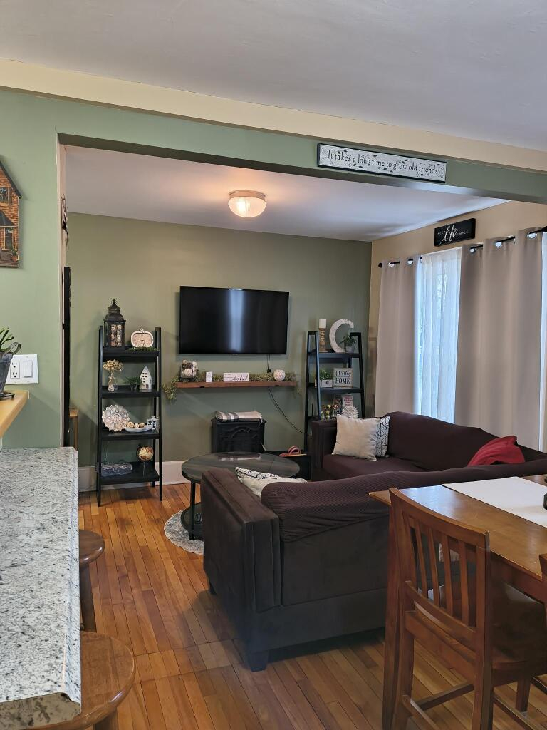 The exterior of Robins Nest.