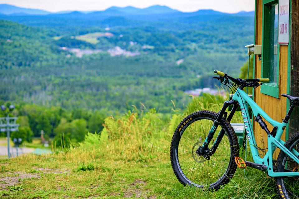 A mountain bike at the summit of Pisgah.