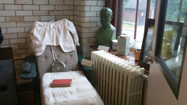 a cure chair exhibit at the Laboratory Museum