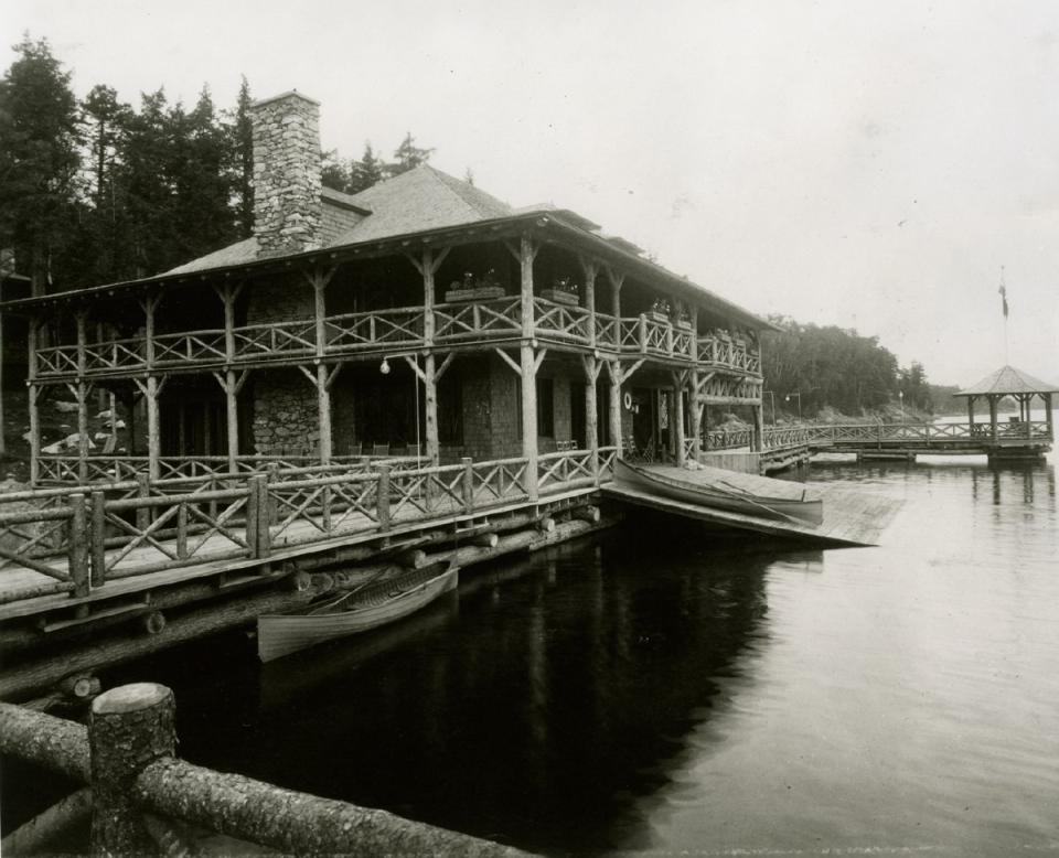 The Knollwood Boathouse influenced Adirondack architecture.