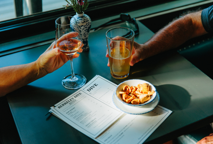 Drinks at Berkeley Dive.