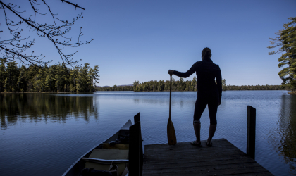 A paddler at the edge of a short